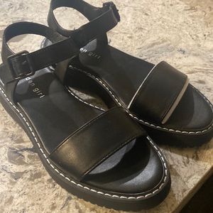 New Black Madden girl short platform sandal